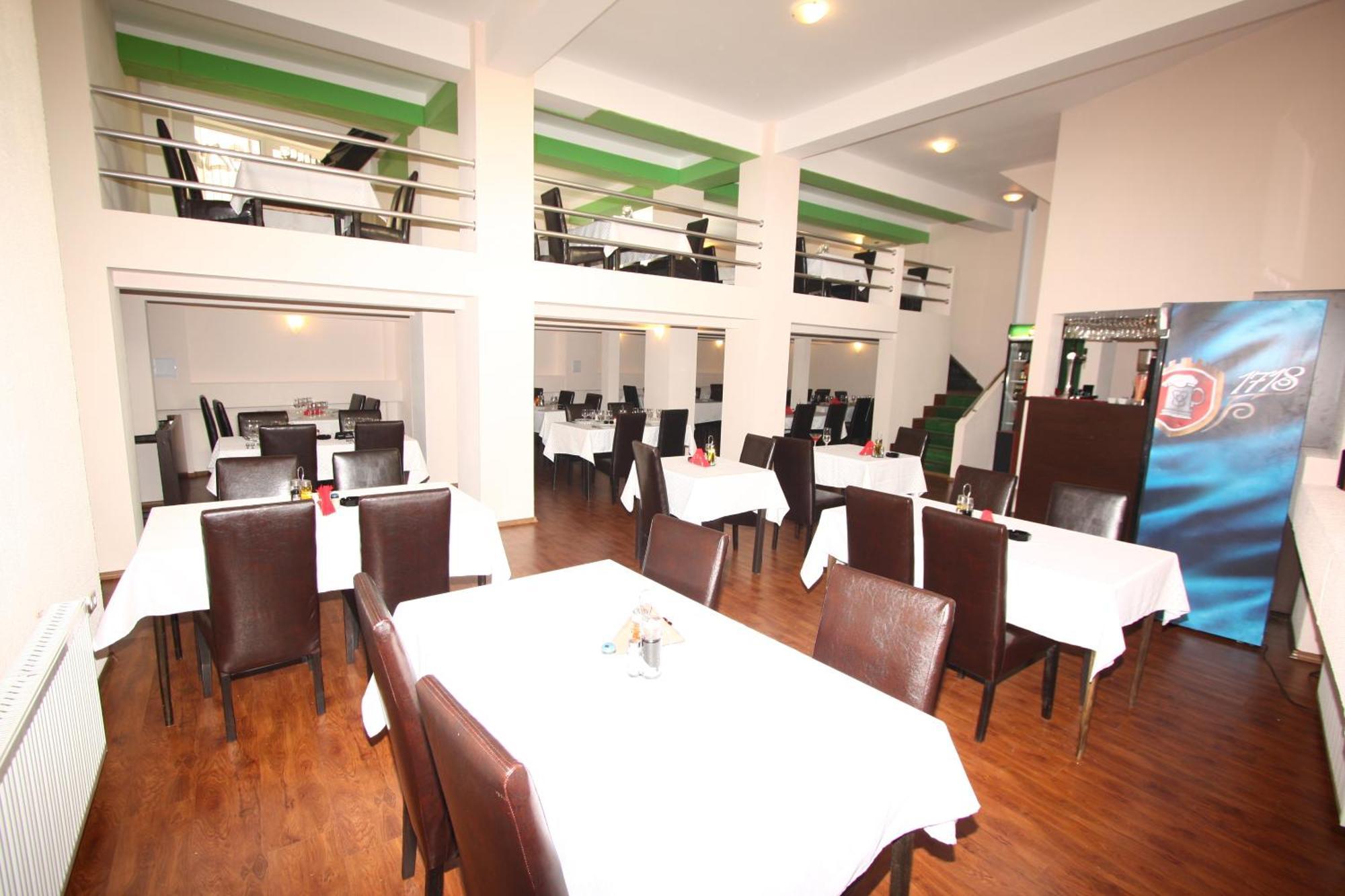 Hotel Basarab Букурещ Екстериор снимка