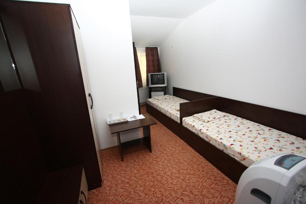Hotel Basarab Букурещ Екстериор снимка